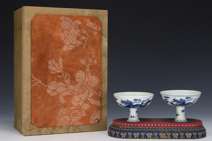 A Pair of Exquisite Blue and White Auspicious Cloud and Dragon Pattern Stem Cups