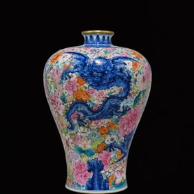 An Exquisite Enamel Flower and Dragon Pattern Vase