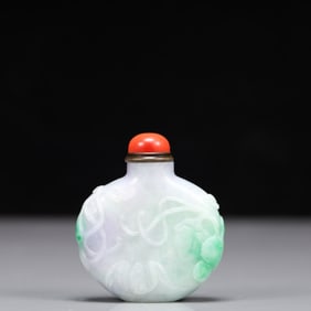 An Exquisite Jadeite Bats Pattern Snuff Bottle, Inlaid Gems