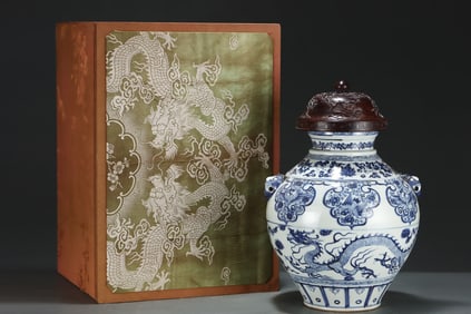 A Huge Blue and White Dragon Pattern Beast-Ears Jar with Cover