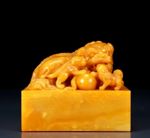 An Exquisite Tianhuang Stone Lions Pattern Seal