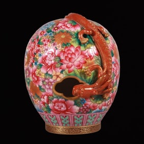 An Exquisite Enamel Painted Gold Flower Pattern Water Pot