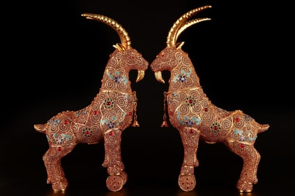A Pair of Rare Cloisonne Sheep Pattern Ornaments,With Inlaid Gems