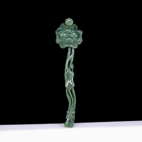 An exquisite jasper lotus leaf pattern Ruyi