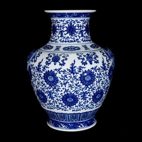 A Huge Blue and White Lotus Pattern Vase