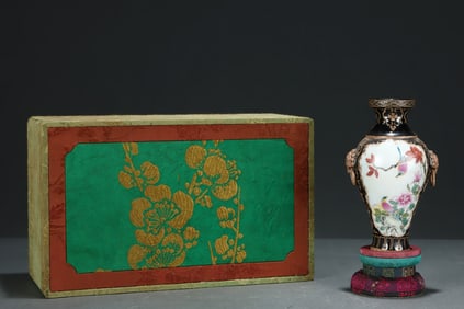 An Exquisite Black Glazed Famille-Rose Flower and Bird Pattern Double-Ears Vase