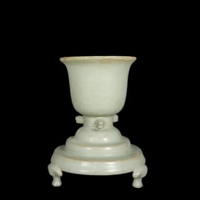 An Exquisite Ru yao Tripod Censer