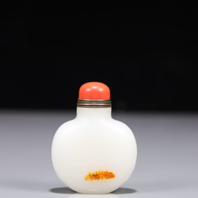 An Exquisite White Jade Snuff Bottle, Inlaid Gems