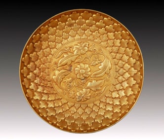 An Exquisite Gilt Bronze Flower Pattern Plate