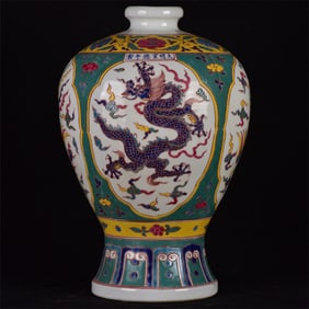 A Huge Green Glazed Dragon and Phoenix Pattern Vase