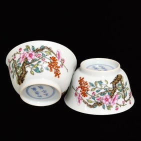 A Pair of Exquisite Famille-Rose Flower Pattern Cups