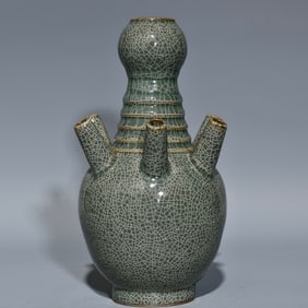 An Exquisite Xikou yao Vase