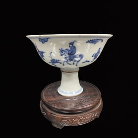 An Exquisite Blue and White Figure and Story Pattern Stem Cup