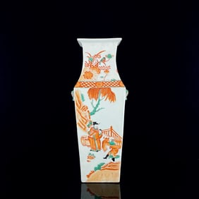 An Exquisite Red and Green Enamels Character and Story Pattern Vase