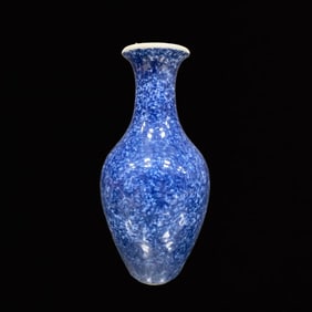 An Exquisite Blue and White Vase