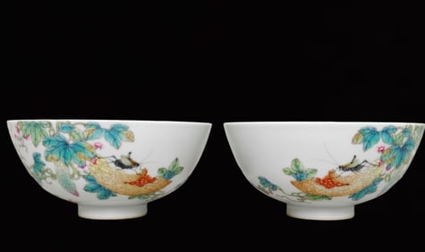A Pair of Exquisite Enamel Melon and Fruit Pattern Bowls,with Poem