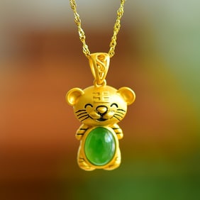 An Exquisite Sterling Silver-Gold Plated Inlaid Jasper Pendant