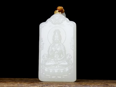 An Exquisite White Jade Statue of Avalokitesvara Pendant