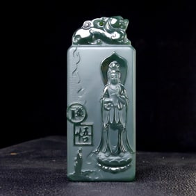 An Exquisite Greenish Jade Statue of Avalokitesvara Pendant