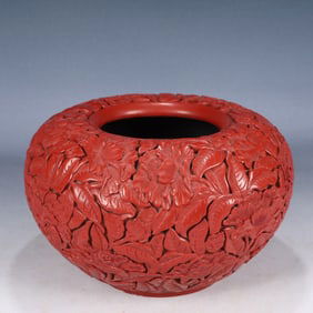 An Exquisite Carved Red Lacquer Flower Pattern Jar