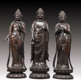 A Set of Fine Eaglewood Buddha Statue
