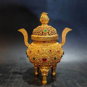An Exquisite Gilt Bronze Flower Pattern Double-Ears and Tripod Censer?Inlaid Gems