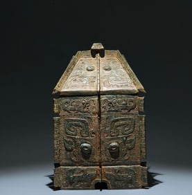 An Archaic Bronze Beast-Face Pattern Food Vessel,With Food Vessel