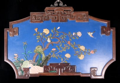 An exquisite lacquered huanghuali wood hanging screen with flower and bird patterns inlaid with