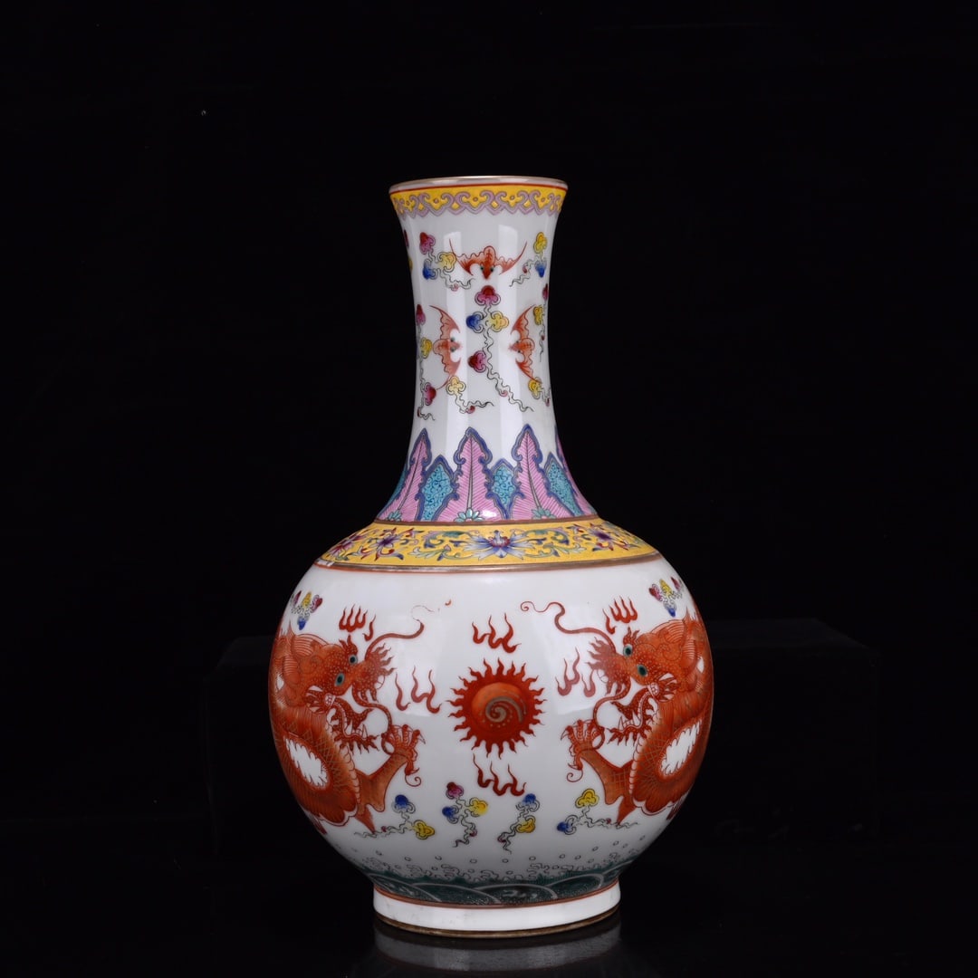 A Rare Enamel Iron-Red Glazed Painted Gold Auspicious Cloud and Dragon Pattern Vase (1 of 9)