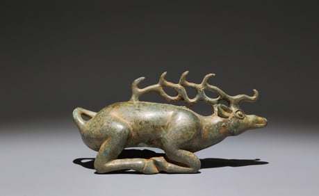 An Archaic Bronze Deer Ornament