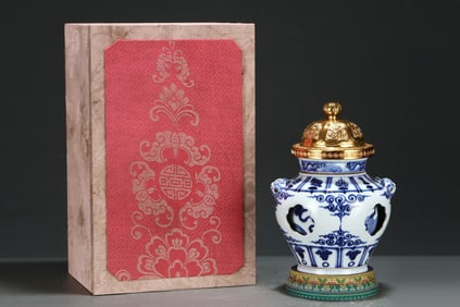 An Exquisite Blue and White Lotus Pattern Beast-Ears Vase,With Gilt Cover