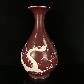 A Huge Ji Red Glazed Dragon Pattern Vase