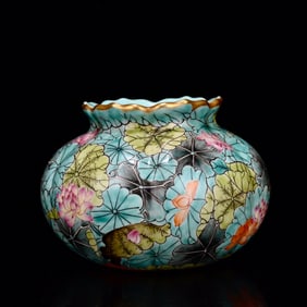 An Exquisite Enamel Painted Gold Lotus Pattern Brush Washer