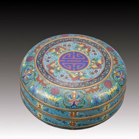 An Exquisite Cloisonne Flower and Phoenix Pattern Box