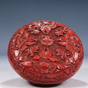 An Exquisite Carved Red Lacquer Flower Pattern Cover Box