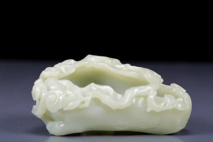 An Exquisite Greenish Jade Ganoderma lucidum Pattern Brush Washer