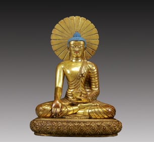 A Solemn Gilt Bronze Statue of Sakyamuni