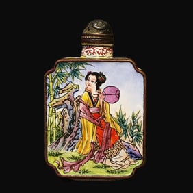 An Exquisite Painted Enamel on Copper Figure and Story Pattern Snuff Bottle