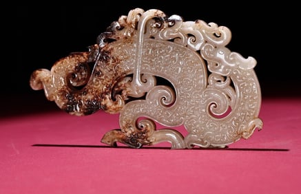 An Exquisite White Jade Dragon Pattern Pendant