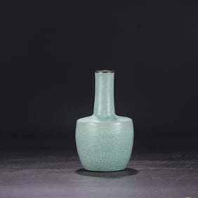 An Exquisite Ru yao Sky Blue Glazed Cover with Silver Vase,with an Imperial Poem by Emperor Qianlong