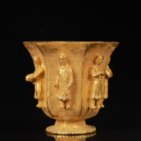 An Exquisite Gilt Bronze Figure Cup