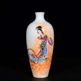 An Exquisite Enamel Character and Story Pattern Vase,With Poem