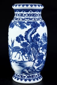 A Huge Blue and White Pine and Deer Pattern Vase