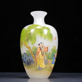 An Exquisite Glass Famille-Rose Character and Story Pattern Vase,with poem