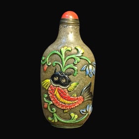 An Exquisite Glass Painted Color Flower and Fish Pattern Snuff Bottle