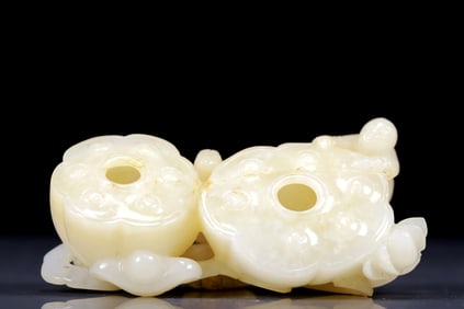 An Exquisite White Jade Lotus Seed Brush Washer