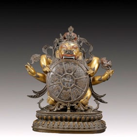 A Solemn Gilt Bronze Statue of Vajra
