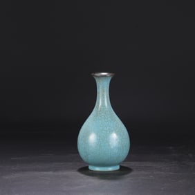 An Exquisite Ru yao Sky Blue Glazed Cover with Silver Vase,with an Imperial Poem by Emperor Qianlong