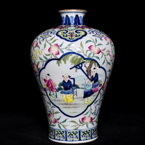 An Exquisite Blue and White Doucai Character and Story Pattern Vase