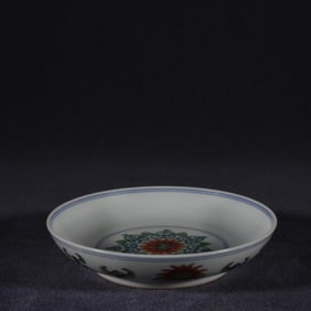 An Exquisite Doucai Flower Pattern Plate